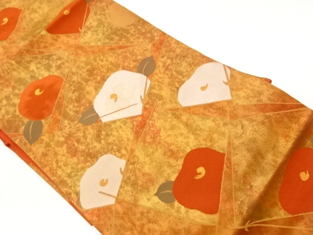 長谷川織物製　引箔松葉・変わり菱に椿模様織出し名古屋帯